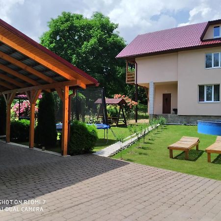 Апартаменти с двома спальнями і кухнею Яремче Екстер'єр фото