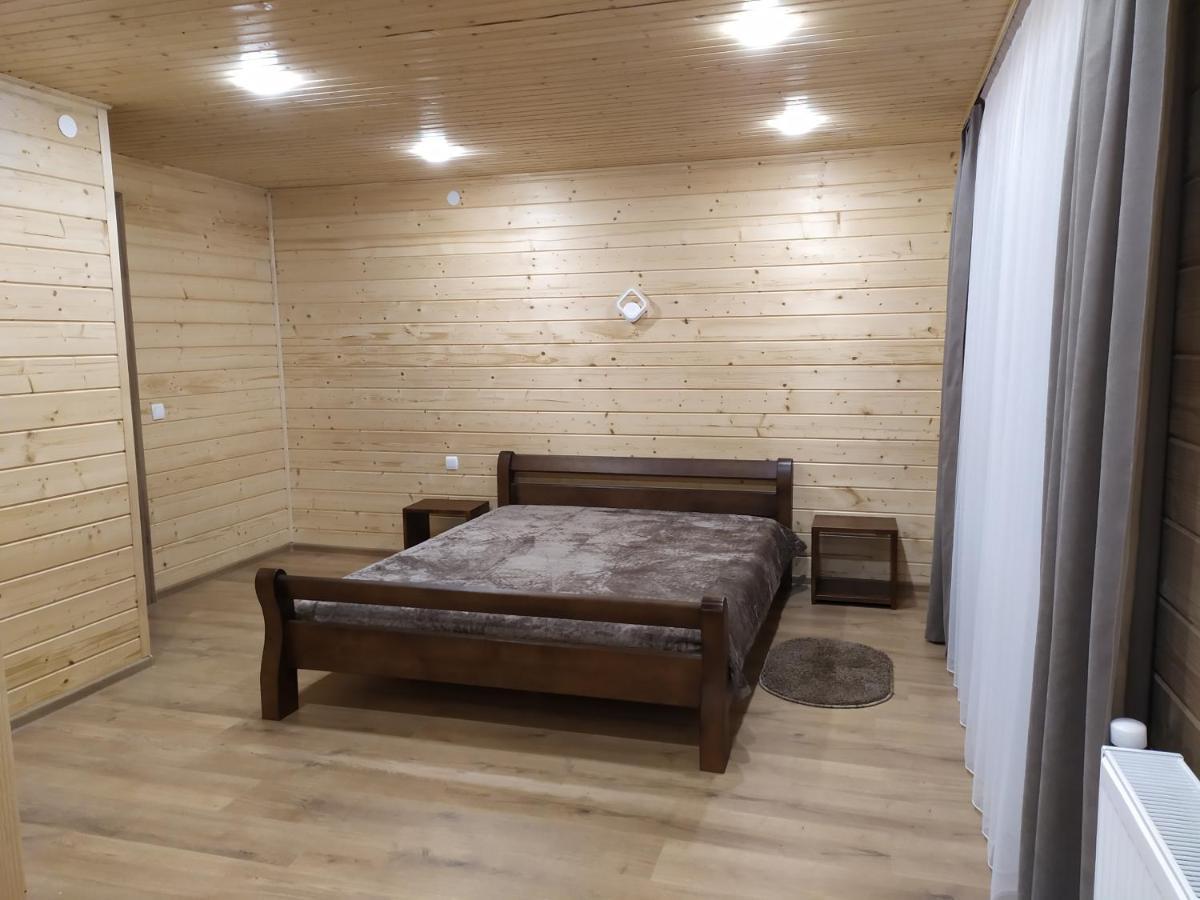 Апартаменти с двома спальнями і кухнею Яремче Екстер'єр фото