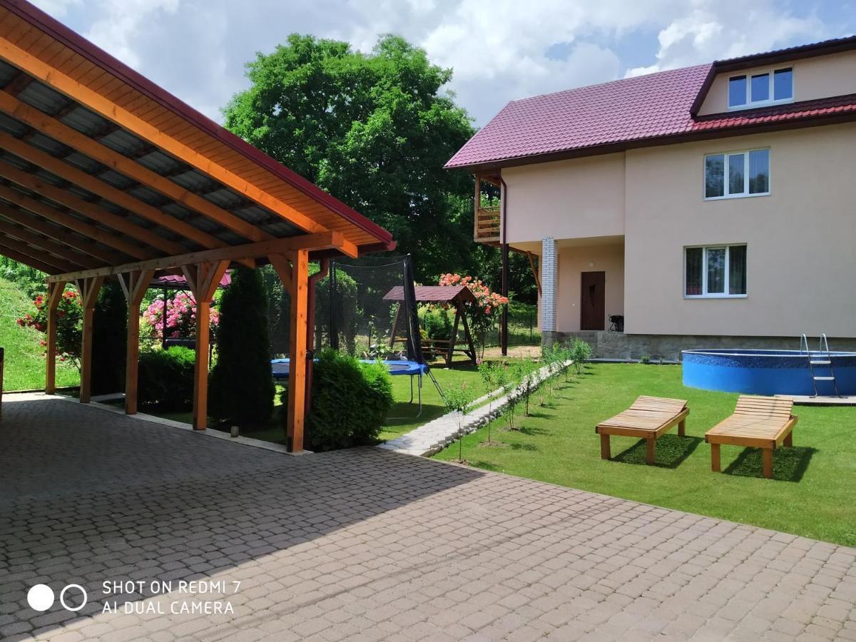 Апартаменти с двома спальнями і кухнею Яремче Екстер'єр фото